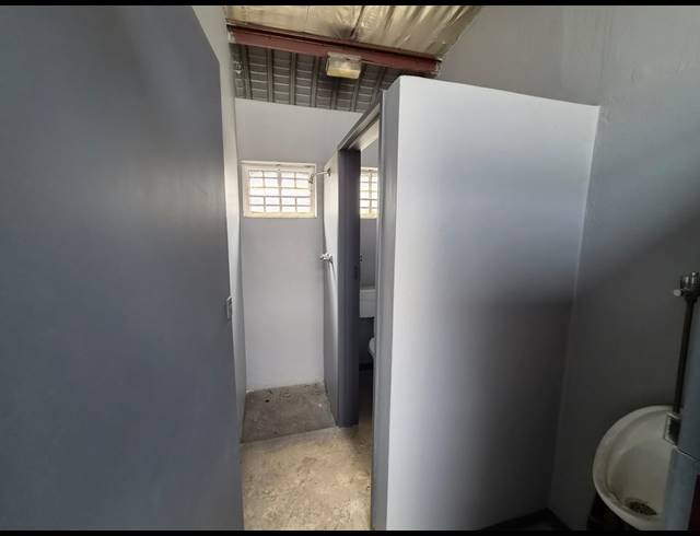 172M² WAREHOUSE TO LET IN WADEVILLE